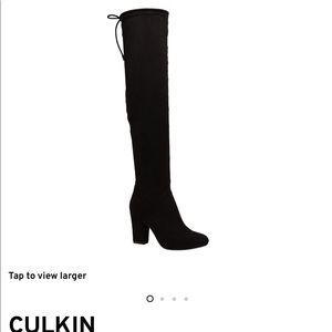 knee high black boots